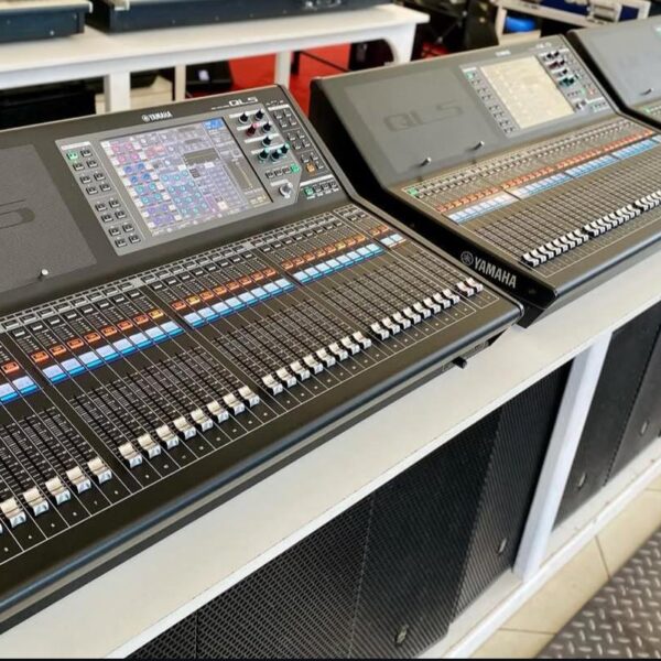 Yamaha QL5 Digital Mixing Console – Used