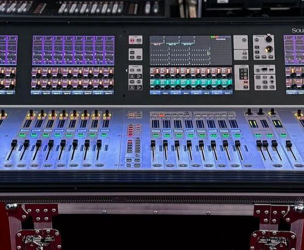 Soundcraft Vi3000 Digital Mixing Console – Used